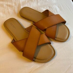 Old Navy Women's Tan Cross-Strap Sandals